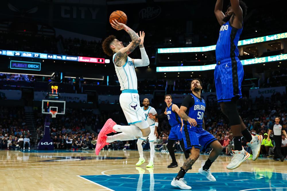 中距离跳投 中距离跳投