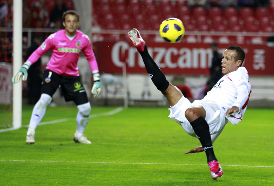 在现代足球 在现代足球